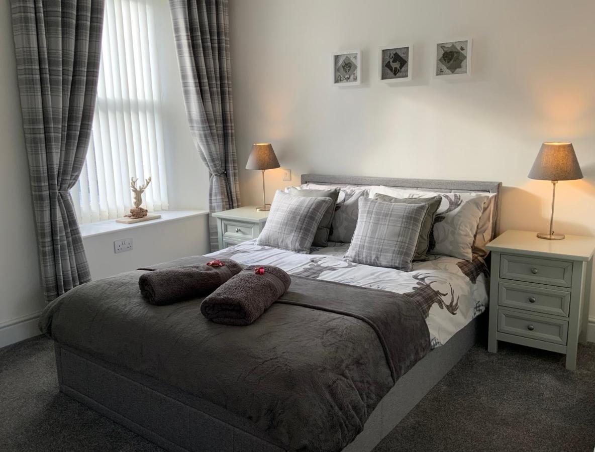 Kincardine O'Neil Deeside Snugs Apartments מראה חיצוני תמונה